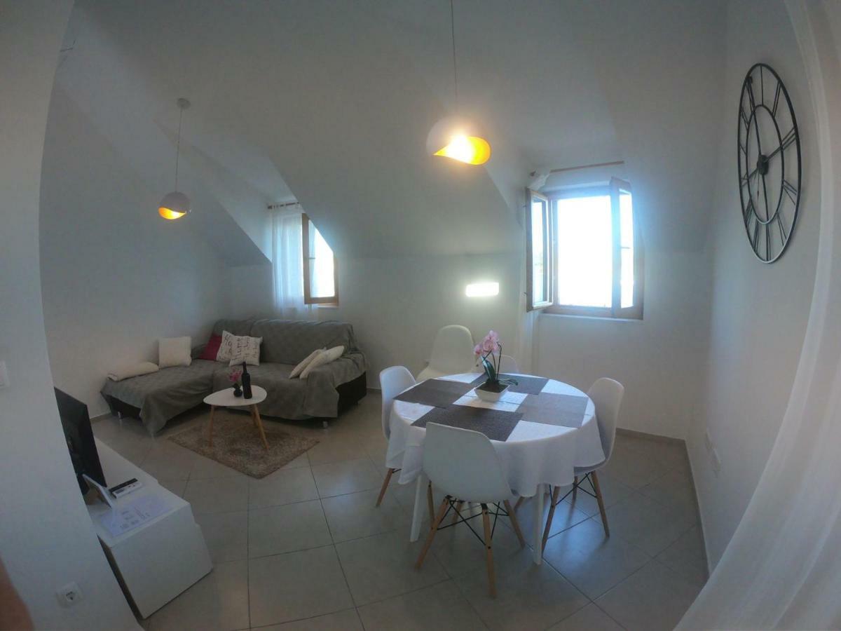 Apartment Vesna Primošten المظهر الخارجي الصورة