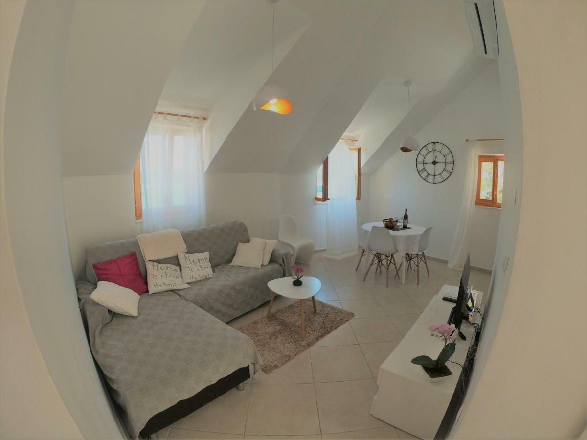 Apartment Vesna Primošten المظهر الخارجي الصورة